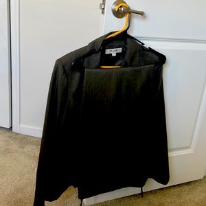 Ladies Pants Suit in excellent condition